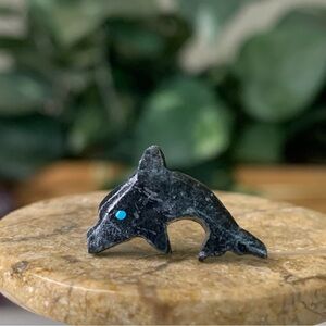 Native American Style Zuni Dolphin Fetish Bead Black Stone Animal Carving .8"